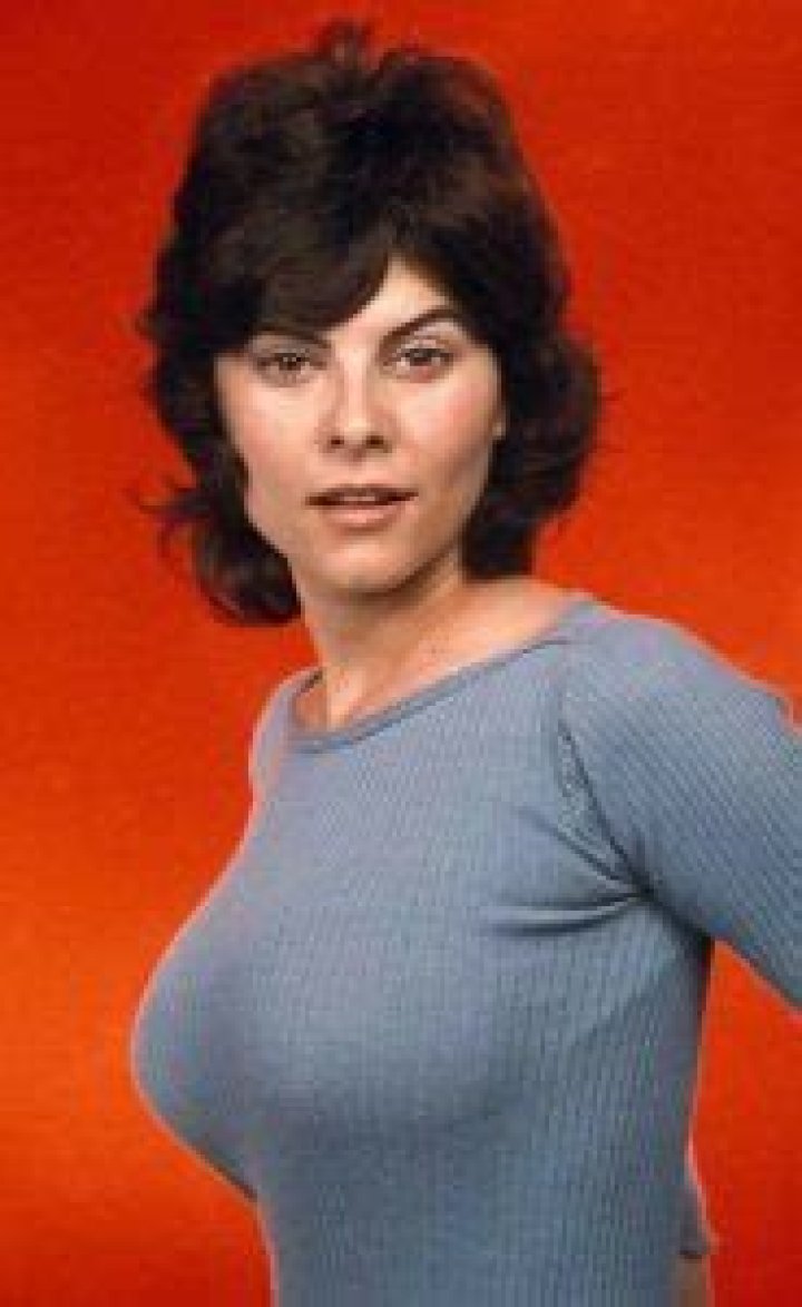 Adrienne Barbeau Body Size Breast Waist Hips Bra Height Weight