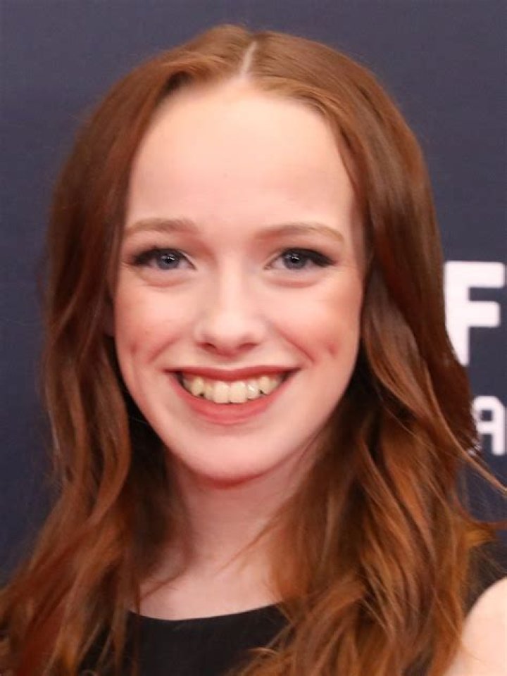 Amybeth Mcnulty Actress Wiki, Age, Height, Net Worth, Bio