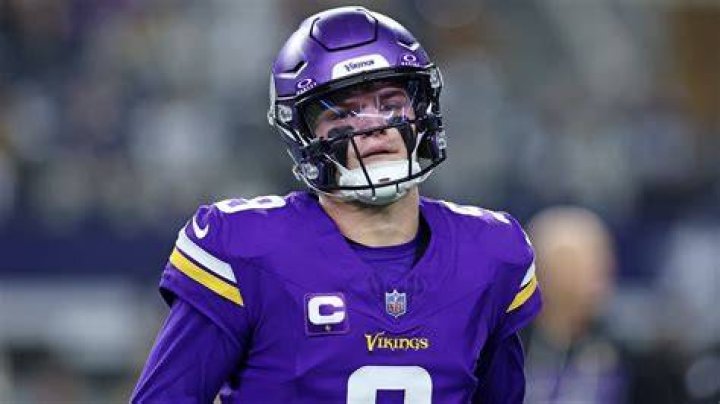 JJ McCarthy's Girlfriend Went Viral During Blowout Win The Spun What